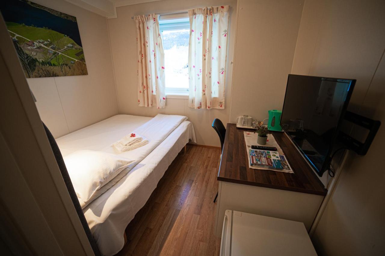 Forde Gjestehus Og Camping Екстер'єр фото