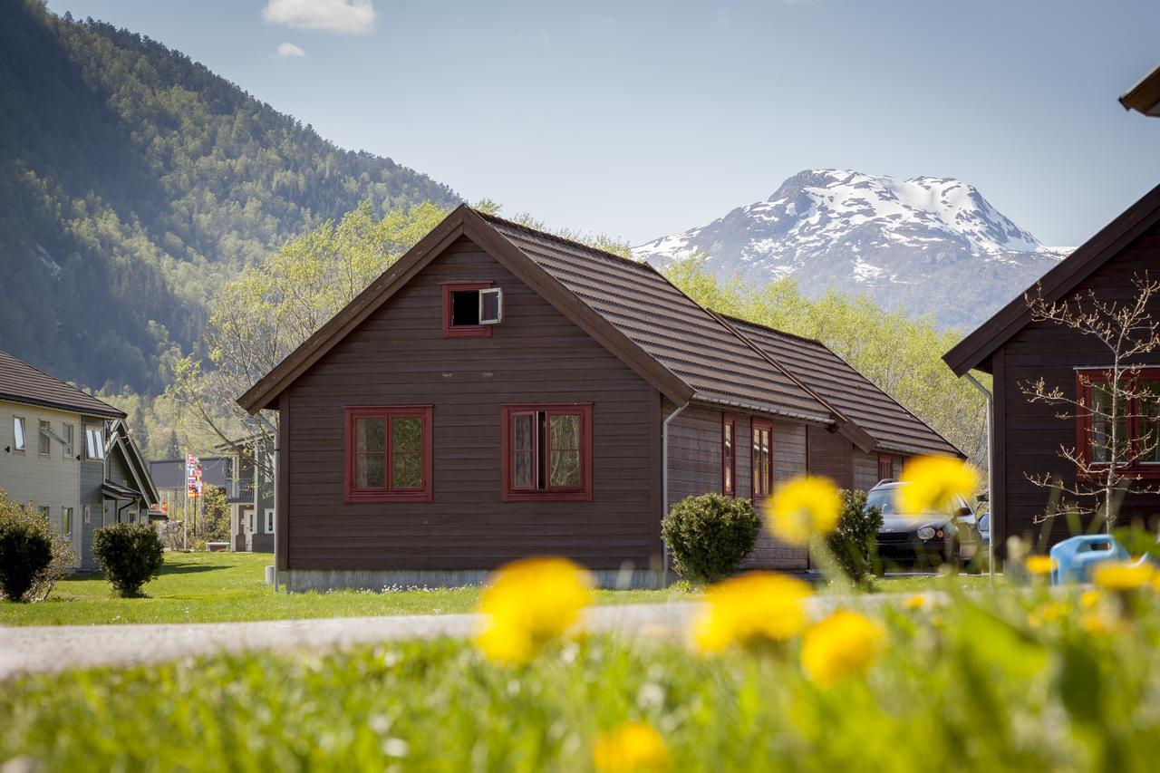 Forde Gjestehus Og Camping Екстер'єр фото